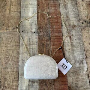 True Décadence Croc Embossed Off White Clutch With Gold Chain Strap